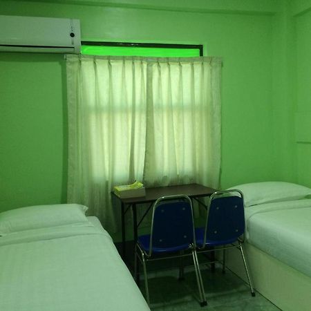 Nay Chi Lin Hotel Pathein 外观 照片