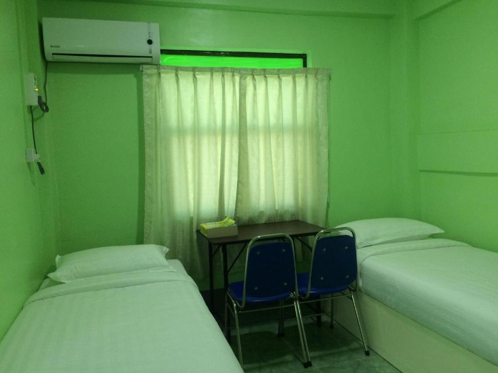 Nay Chi Lin Hotel Pathein 外观 照片