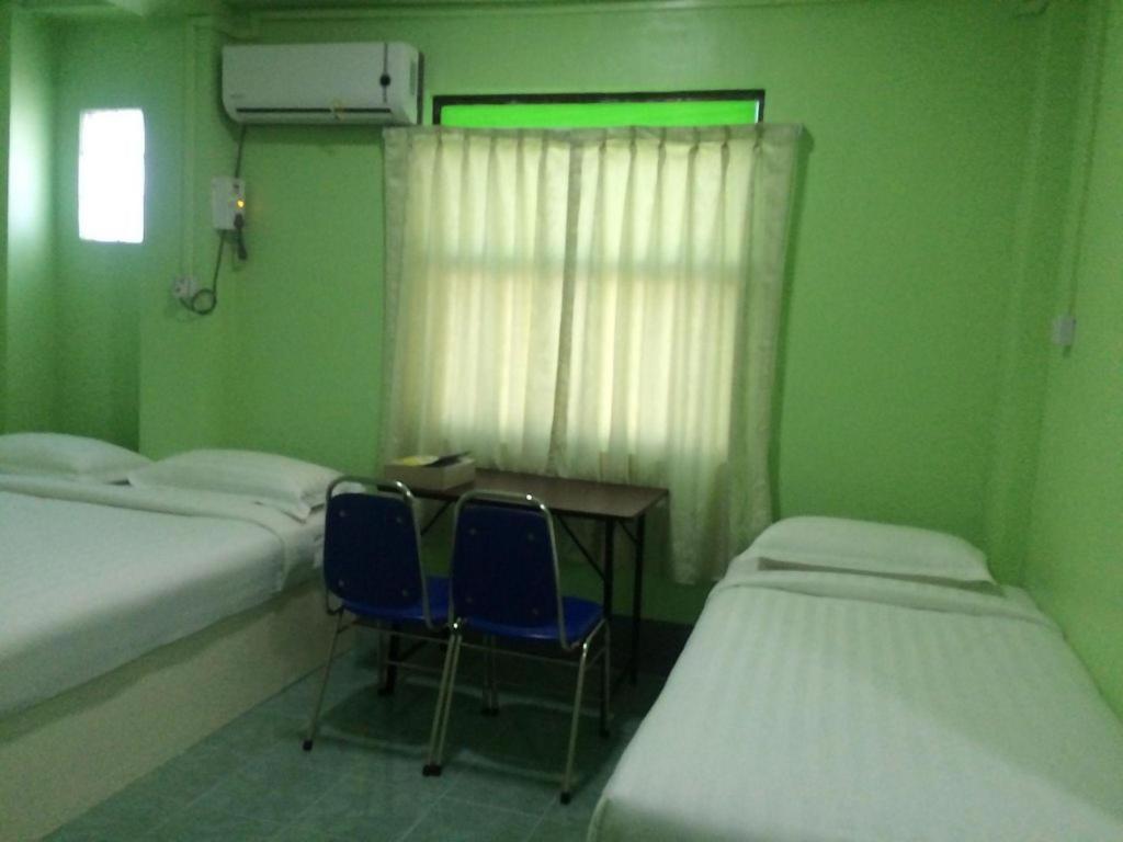 Nay Chi Lin Hotel Pathein 外观 照片
