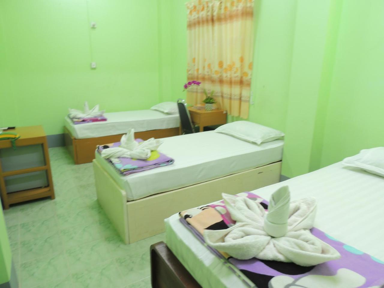 Nay Chi Lin Hotel Pathein 外观 照片