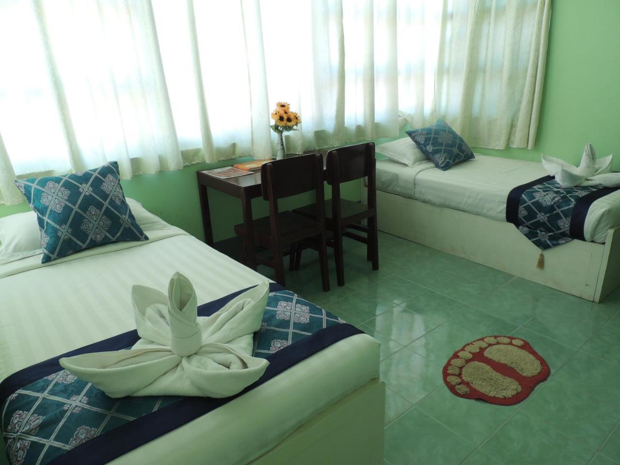 Nay Chi Lin Hotel Pathein 外观 照片