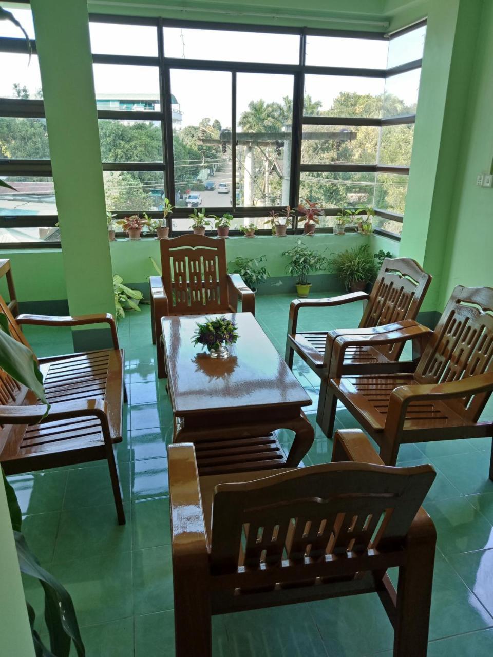 Nay Chi Lin Hotel Pathein 外观 照片
